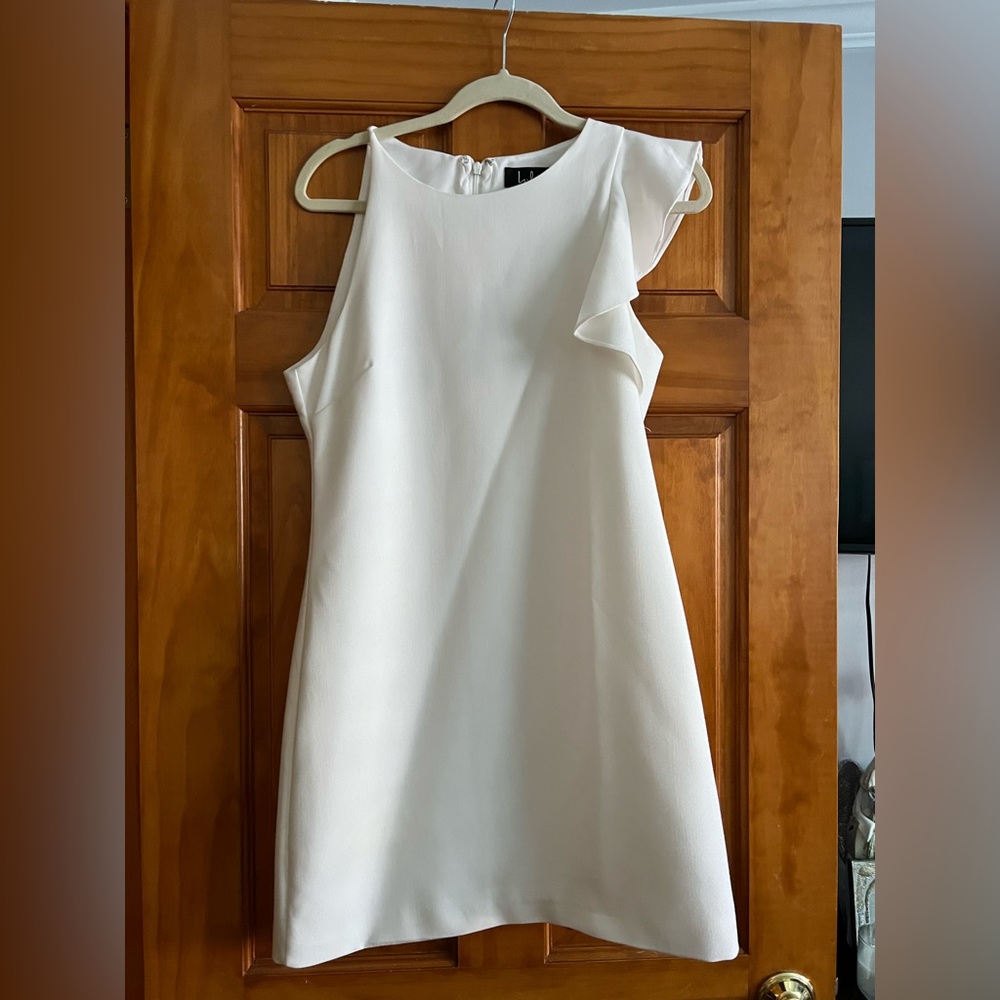 Lulus size medium white dress for sale so beautiful